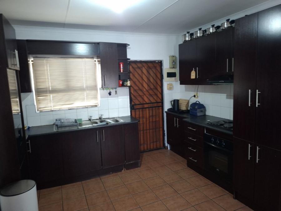3 Bedroom Property for Sale in Delft South Western Cape